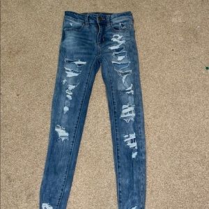 Short skinny jeans/Ae size 00